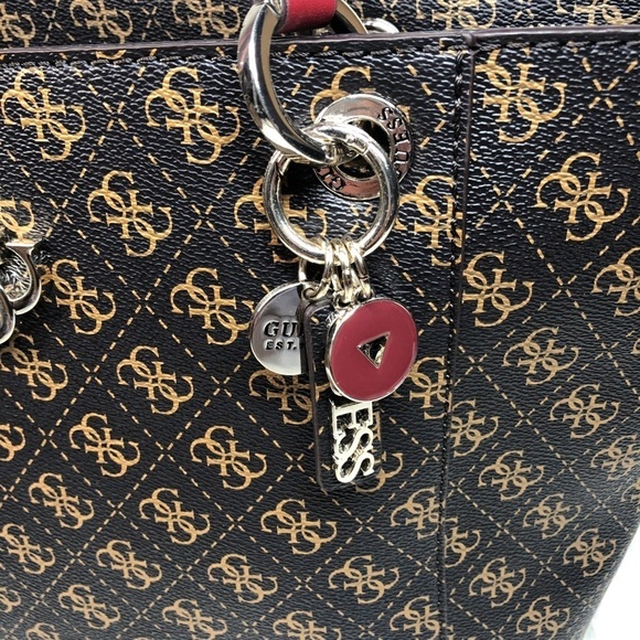 Guess shoulder bag - Picture 9 of 9